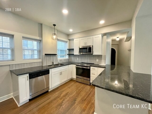 Building Photo - 920 Ward Pkwy