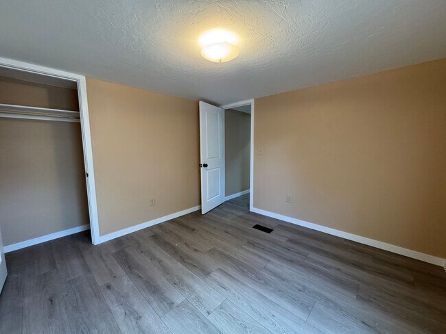 Building Photo - Newly Remodeled 3 Bedroom Manufactured Home in Suwannee County