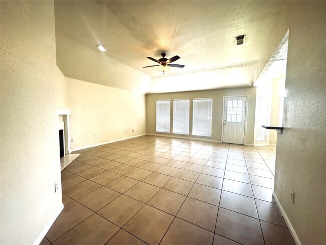 Building Photo - 18743 Parfield Ln