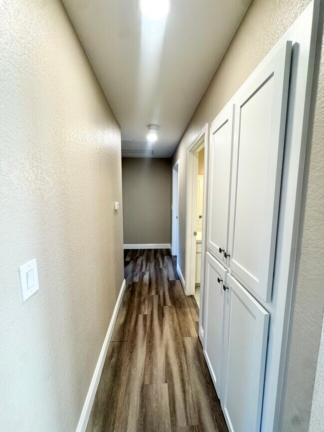 Building Photo - Three Bedroom, Two Bath Home in Citrus Hei...