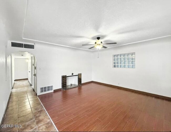 Building Photo - 3425 Savannah Ave