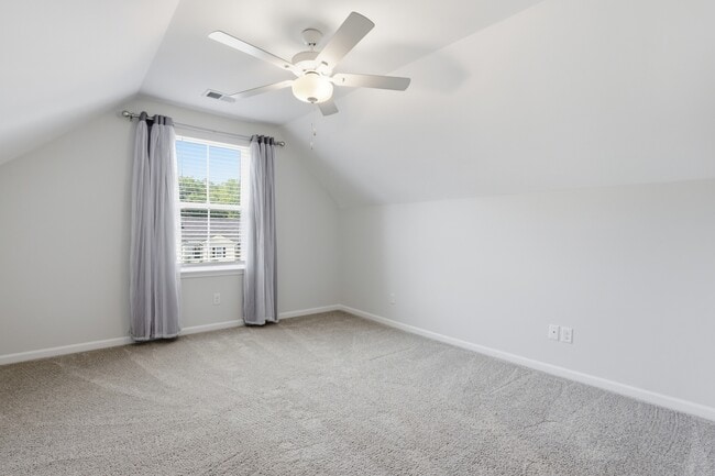 Building Photo - 143 Nettleton Ln