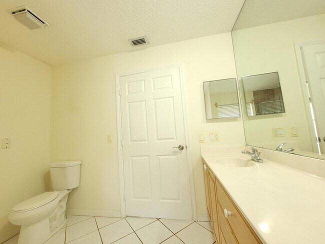 Building Photo - 3041 Casa Rio Ct