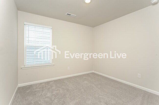 Building Photo - 5609 Hydrangea St