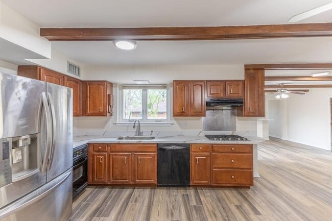 Building Photo - 4419 Knight Dr