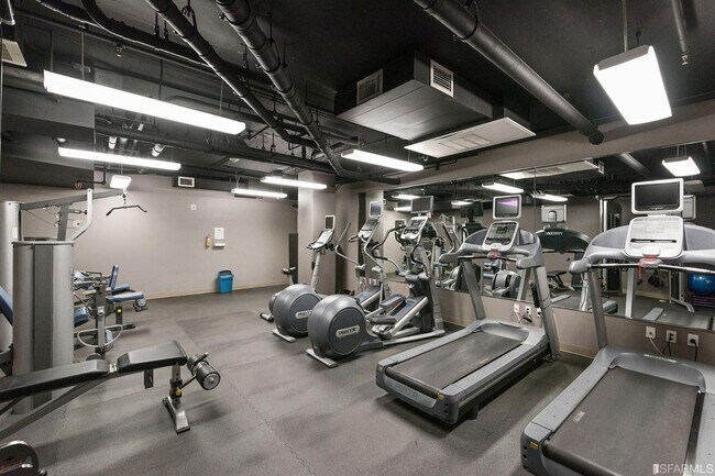 Building Photo - 55 Page St