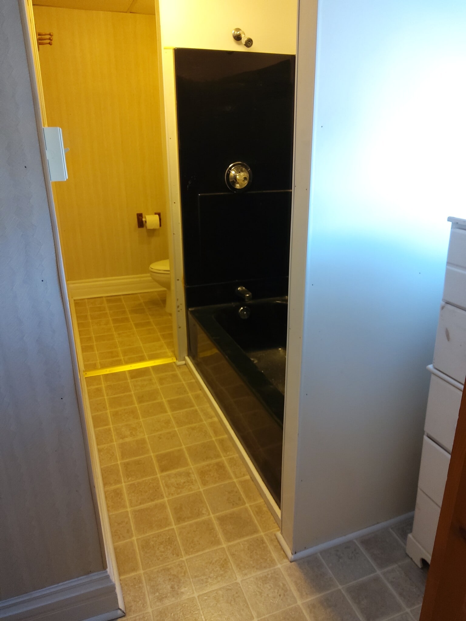 Bathroom - 502 N Franklin St