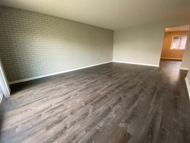 Building Photo - 149 Juniper Drive