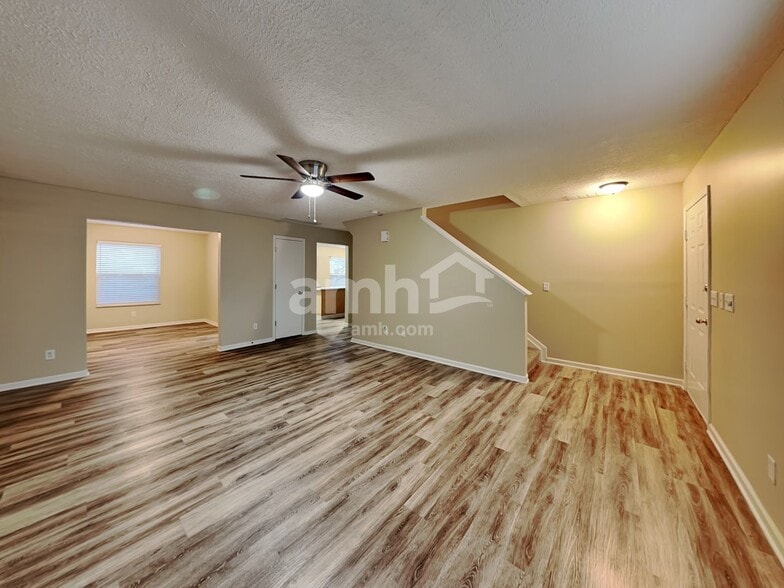 Building Photo - 42 Purple Finch Loop