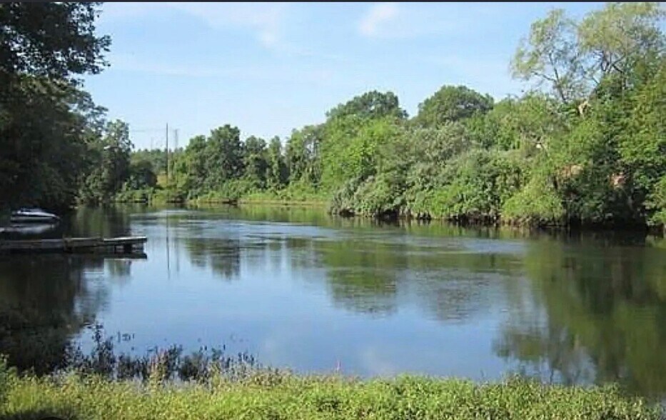 Building Photo - 62 E Water St