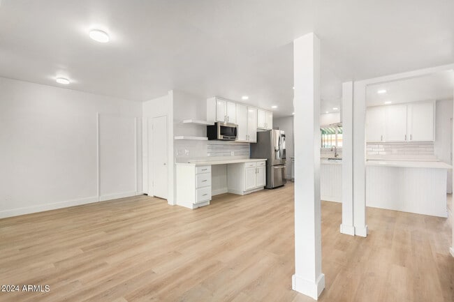 Building Photo - 936 W Rio Salado Pkwy