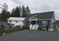 Building Photo - 2114 Pine View Dr