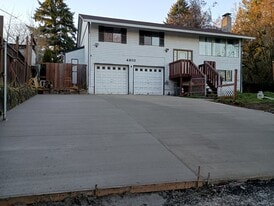 Building Photo - 4910 NW Washington St