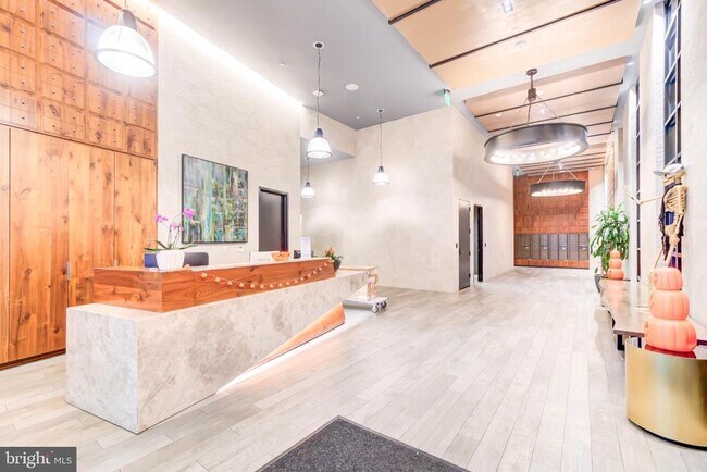 Building Photo - 1300 4th St SE