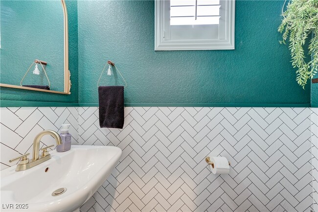 Building Photo - 937 Ambrosia Dr