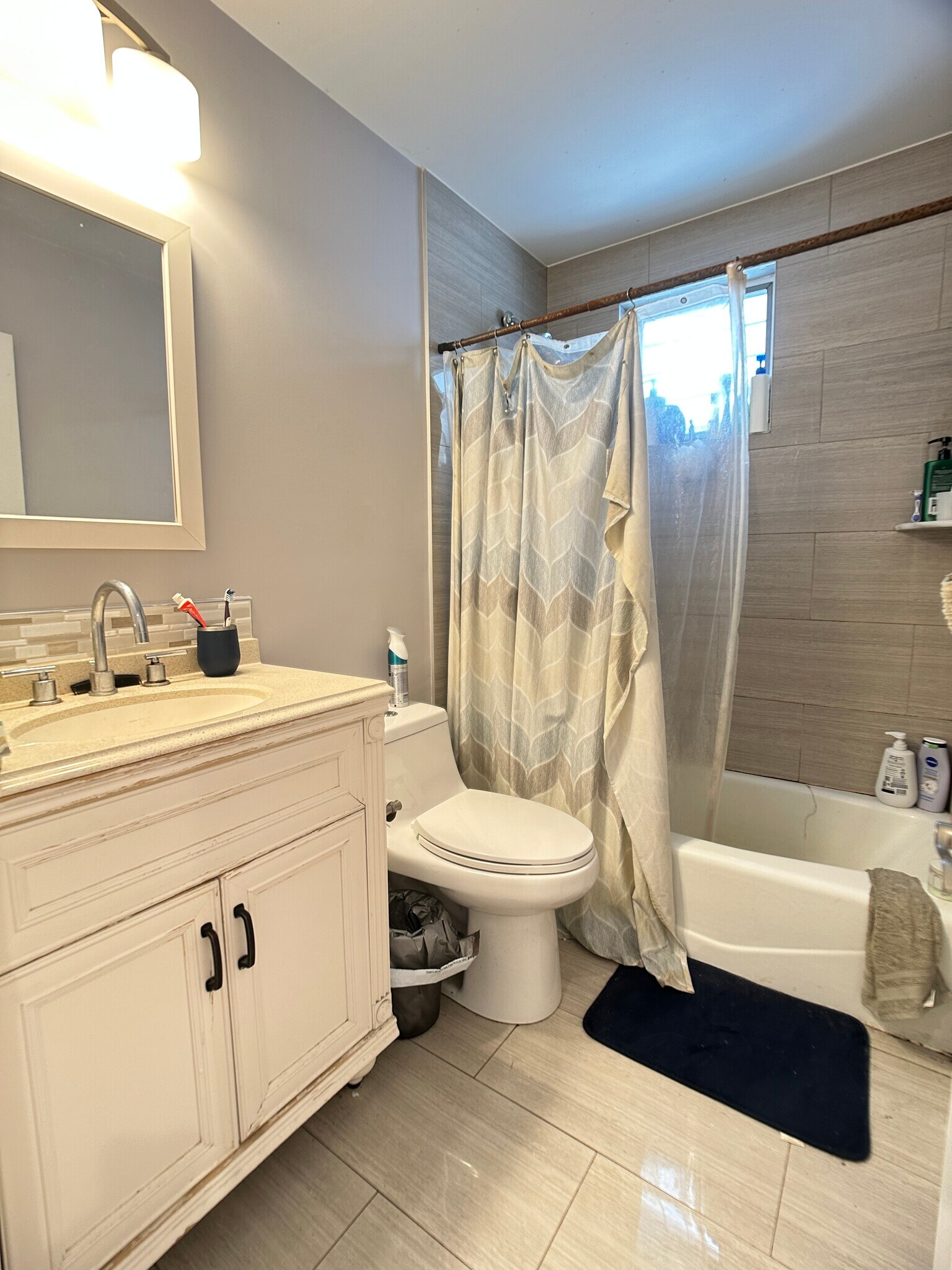 Building Photo - 81 Newbury St