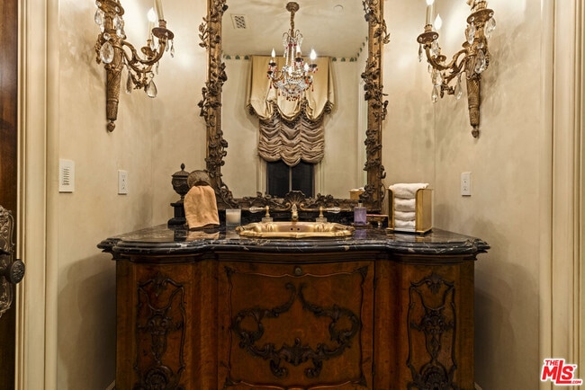 Building Photo - 28 Deep Sea