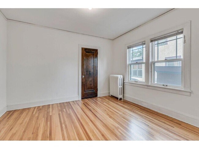 Building Photo - 3829 Aldrich Ave S