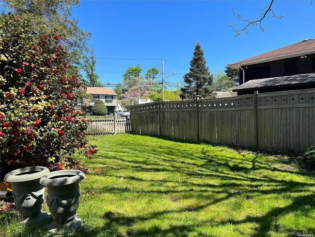 Building Photo - 1 Cliftwood Dr