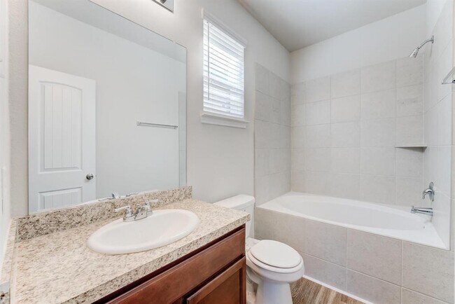 Building Photo - 5842 Adelaide River Dr