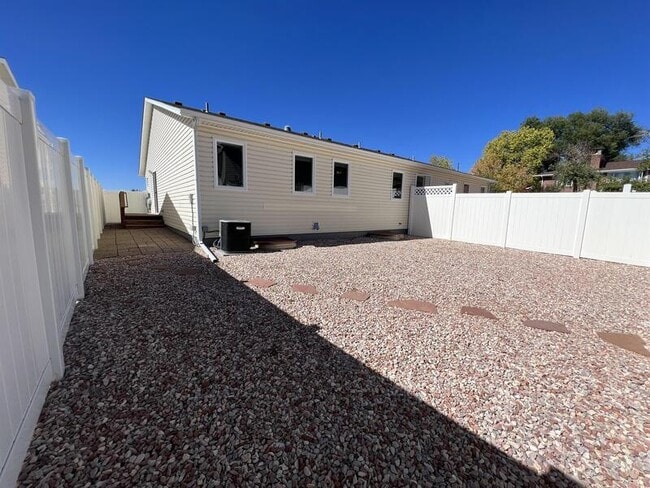 Building Photo - 6003 Crow Rd
