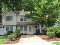 Building Photo - 2 Bedroom Townhouse