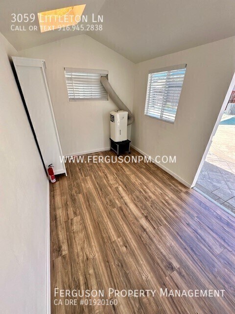 Building Photo - 3059 Littleton Ln