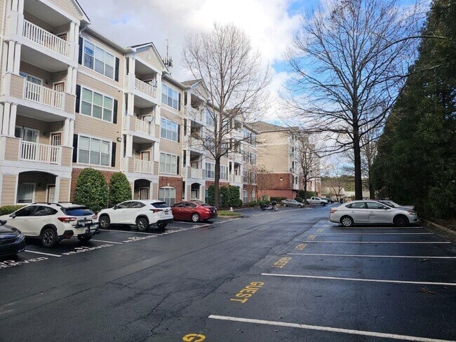 Building Photo - 4333 Dunwoody Pl