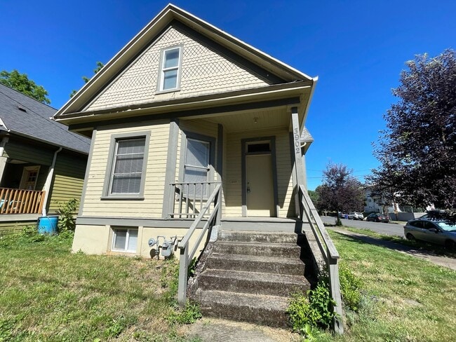 Primary Photo - Boise Home with Large Basement, Yard, New ...