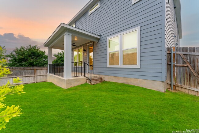 Building Photo - 15011 Wychwood Pl