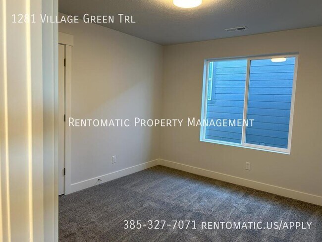 Building Photo - 1281 Vlg Grn Trl