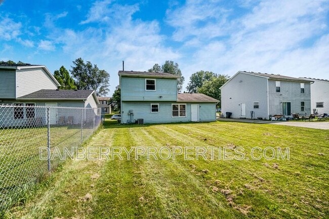 Building Photo - 3602 Willow Run Dr