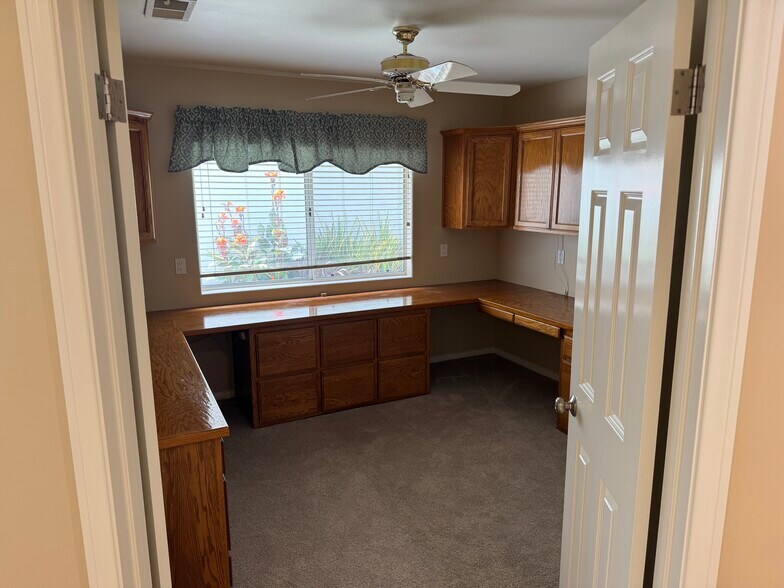 Building Photo - 1232 Saint Helene Ct
