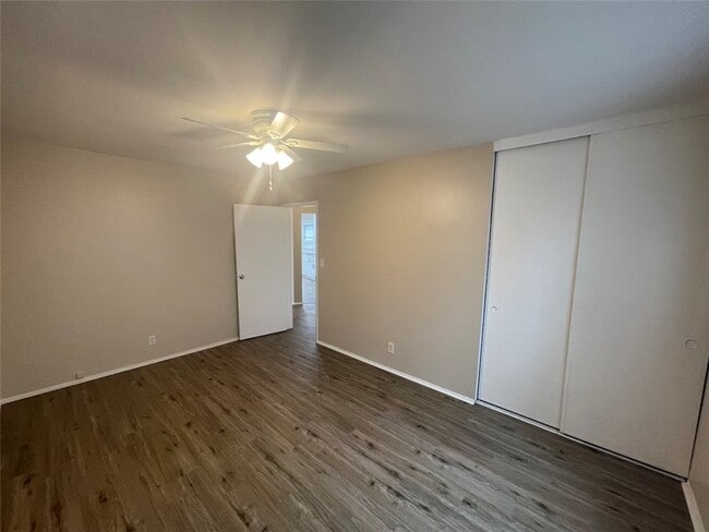 Building Photo - 355 S Aspan Ave