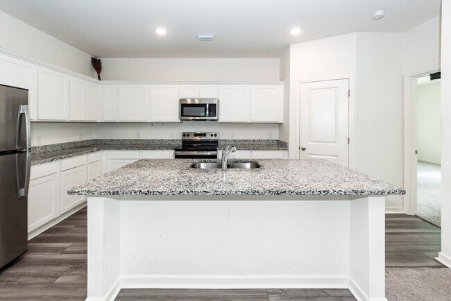 Building Photo - 713 Pisces Ln