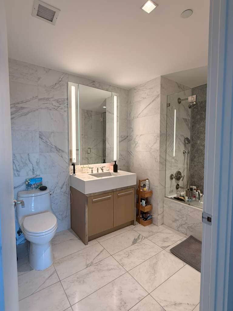 Building Photo - 75 Park Ln S