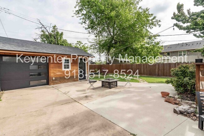 Building Photo - Midtown Tulsa | 4 Bed | 2 Bath | 2,010 SQFT