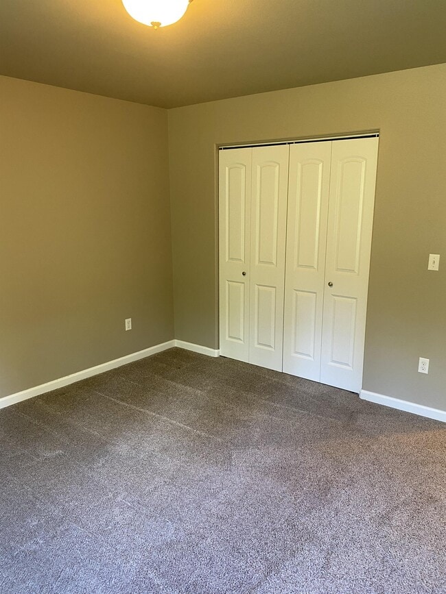 Building Photo - 8545 Lynnette Dr