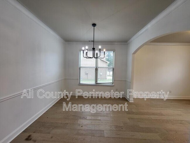 Building Photo - 3748 Sycamore Bend