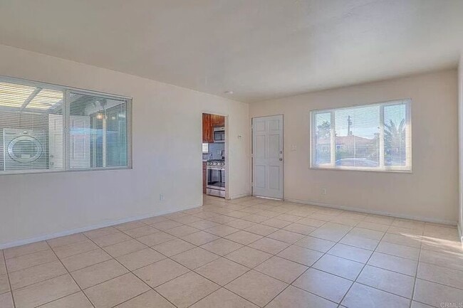 Building Photo - 207 Del Mar Ave