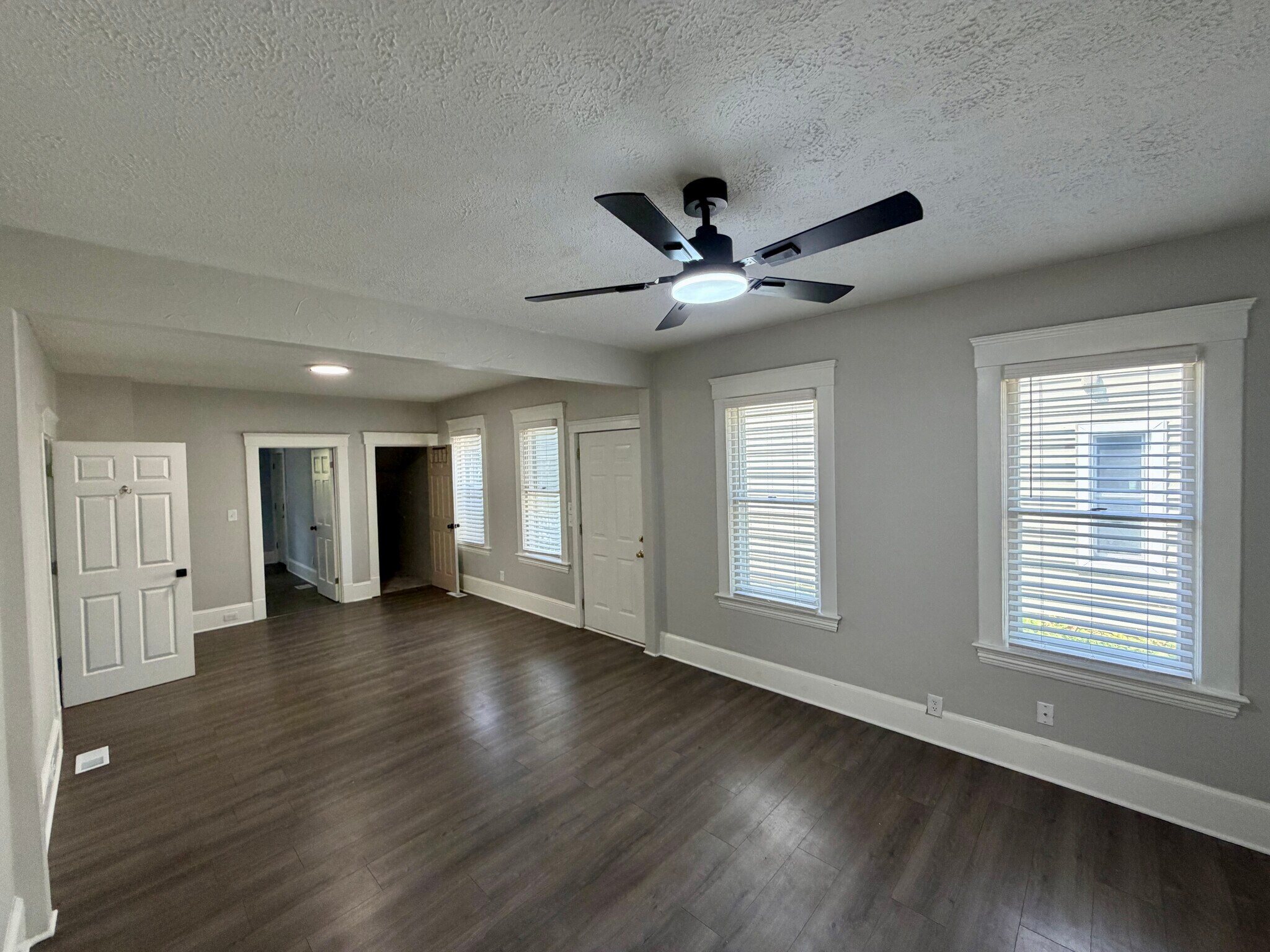 Living/dinning - 1018 Auburn Ave
