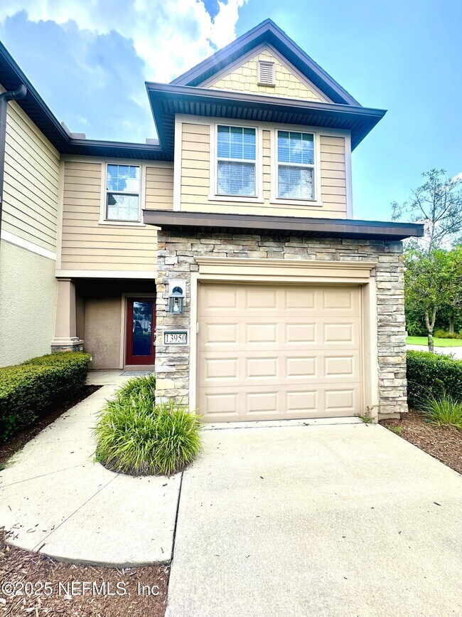 Primary Photo - 13950 Berryview Rd