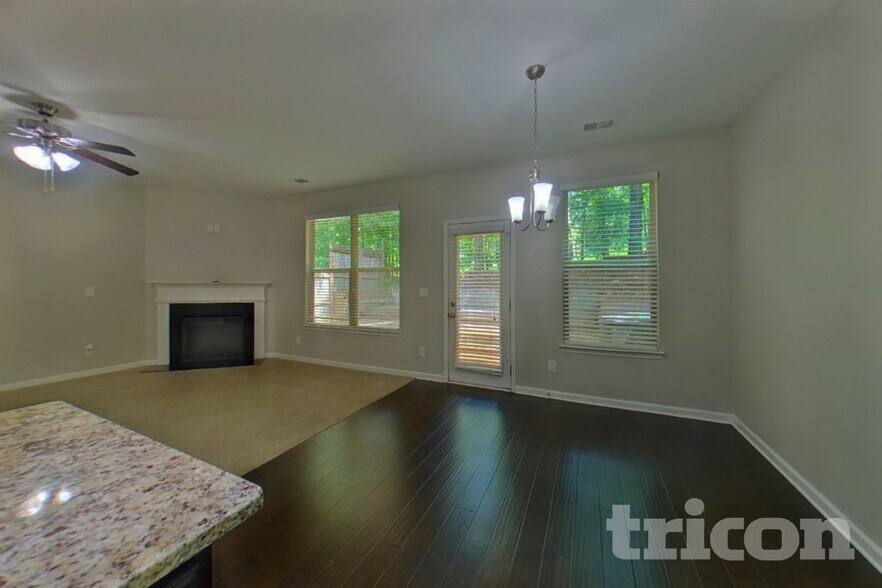 Building Photo - 377 Lossie Ln
