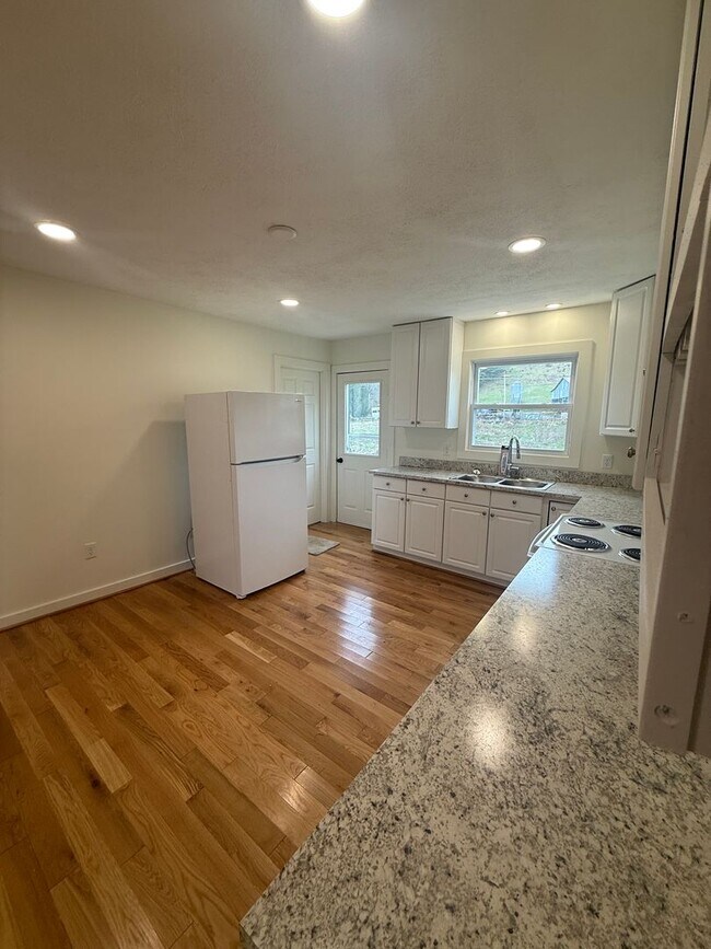 Building Photo - oliv3574