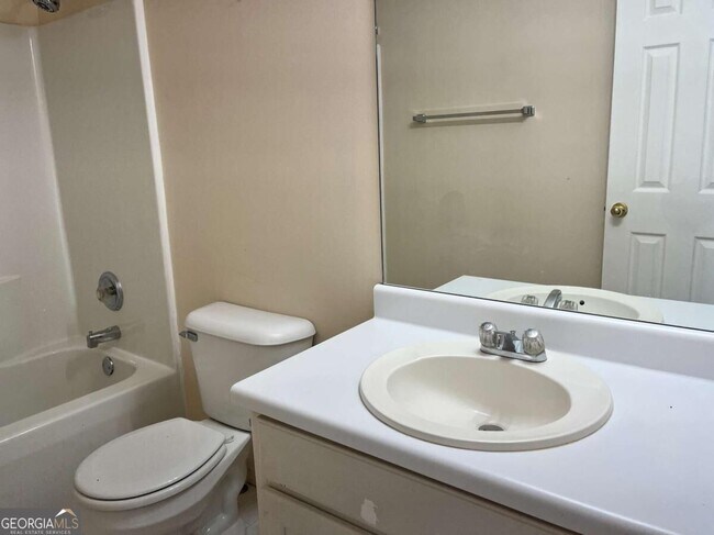 Building Photo - 30 Candlewood Ct