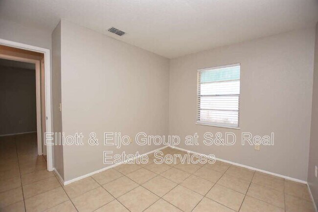 Building Photo - 1212 Waterview Blvd W