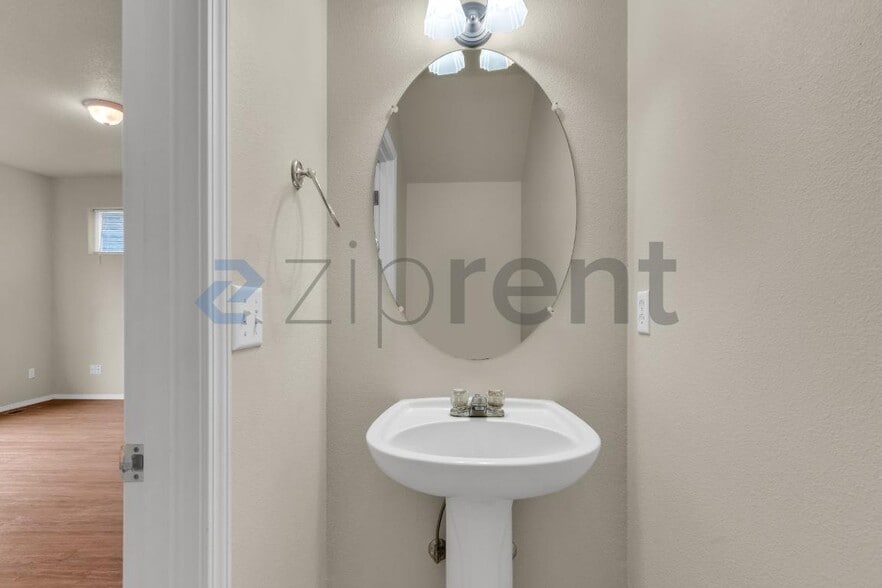 Building Photo - 21312 Redtop Terrace