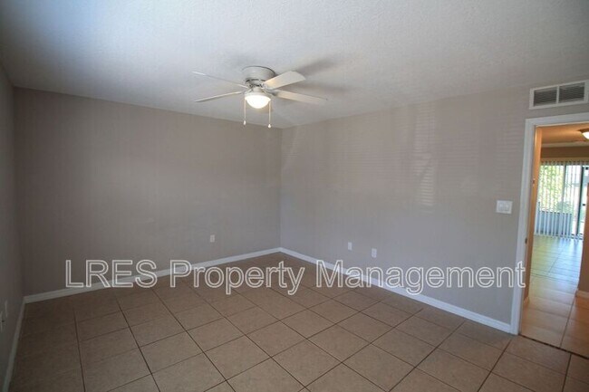 Building Photo - 4723 S Texas Ave