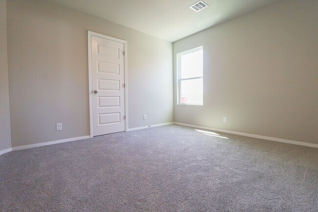 Building Photo - Stunning New Construction Home 4 Bed 2 Bath in Bixby!