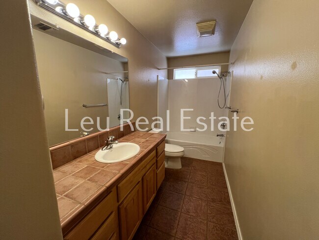 Building Photo - 5270 Bonnie Lou Ln